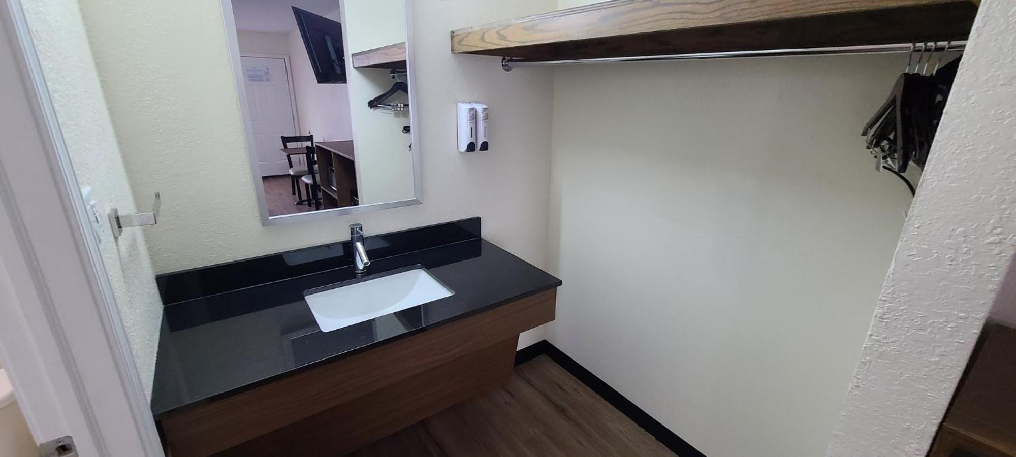 Red Roof Inn Byron Dış mekan fotoğraf